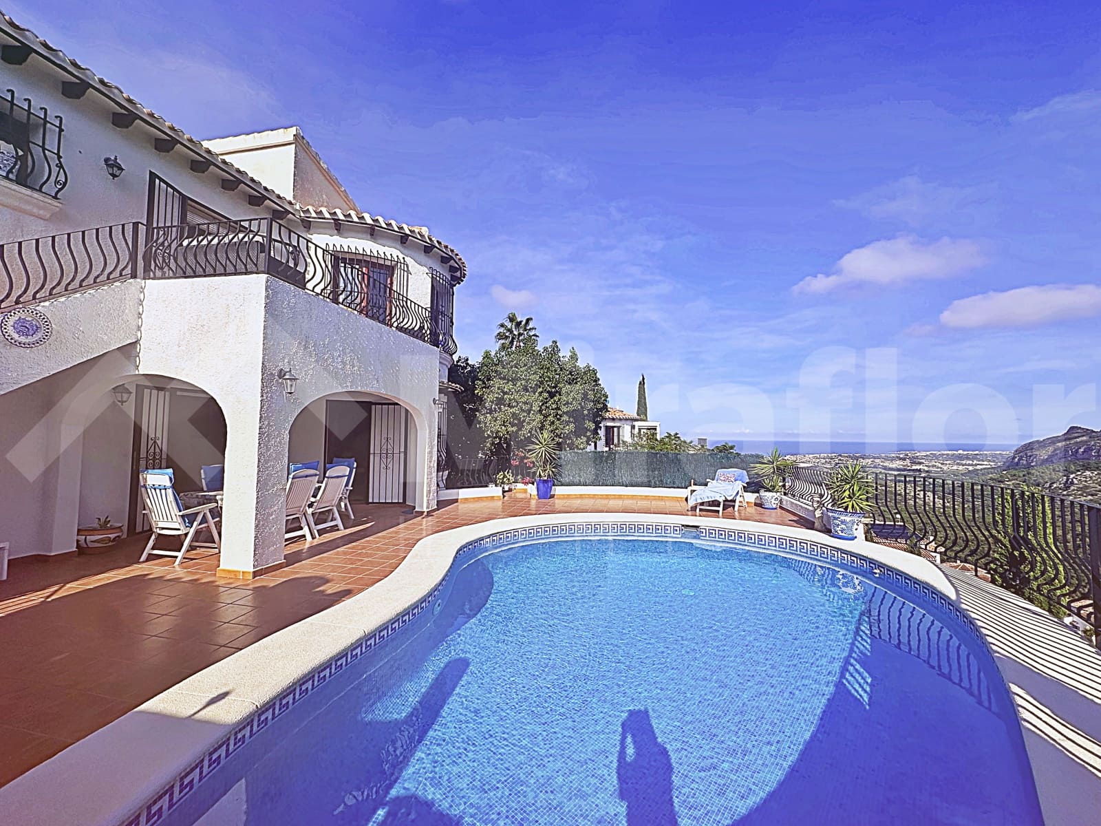 4 bedroom Villa for sale in Denia with pool - € 450,000 (Ref: 10158689)