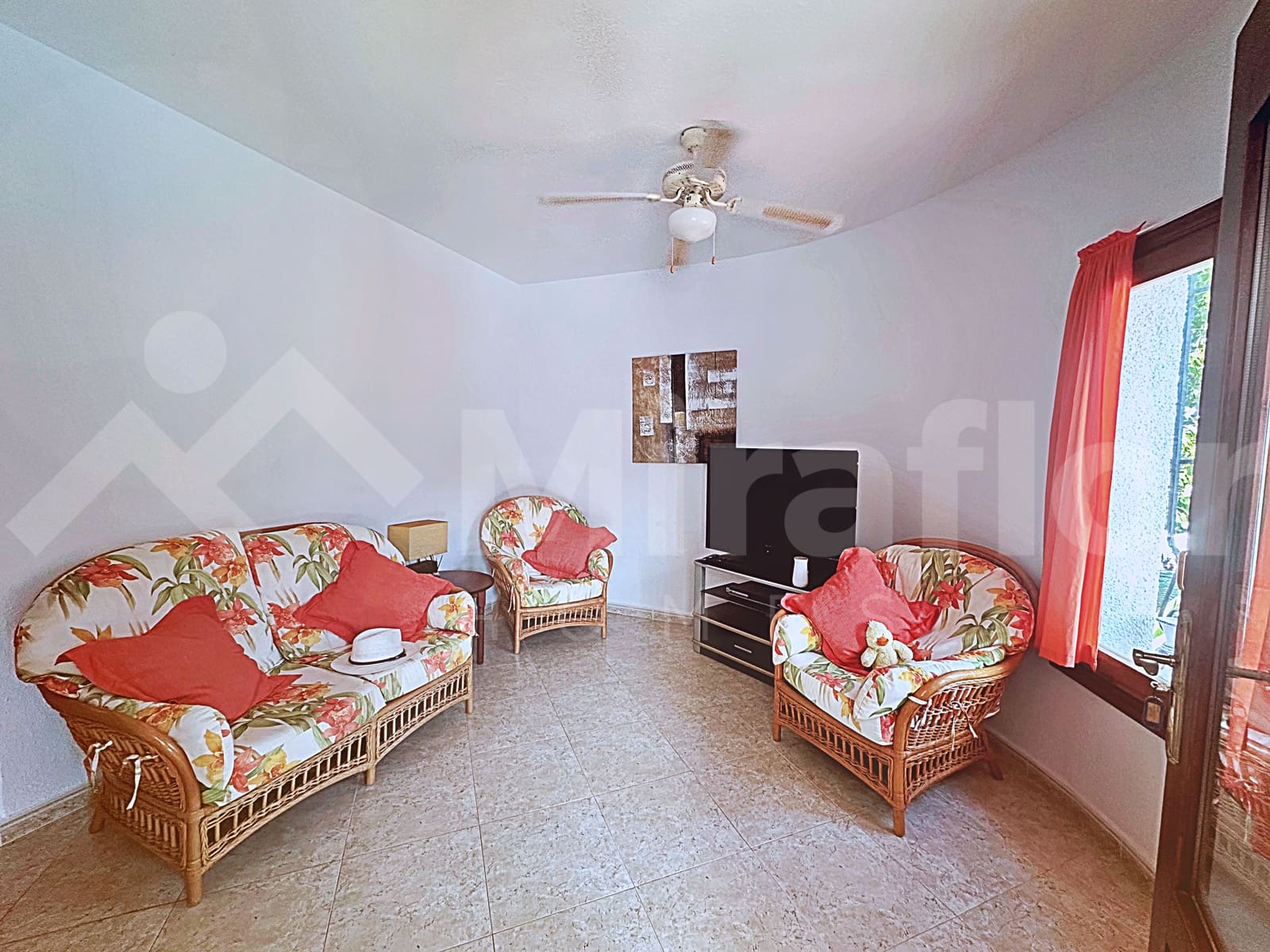 4 bedroom Villa for sale in Denia with pool - € 450,000 (Ref: 10158689)