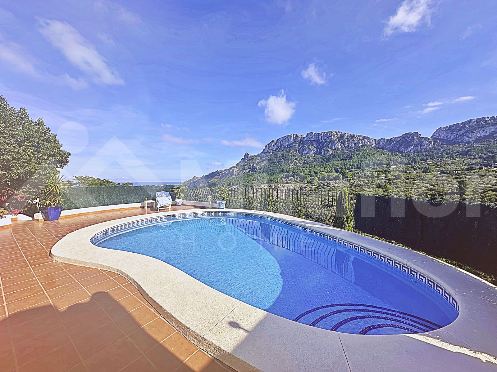 4 bedroom Villa for sale in Denia with pool - € 450,000 (Ref: 10158689)