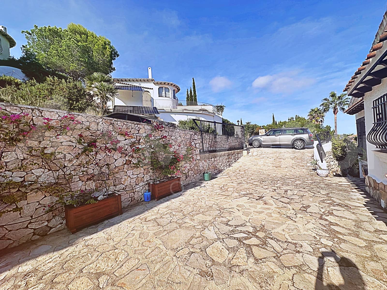 4 bedroom Villa for sale in Denia with pool - € 450,000 (Ref: 10158689)