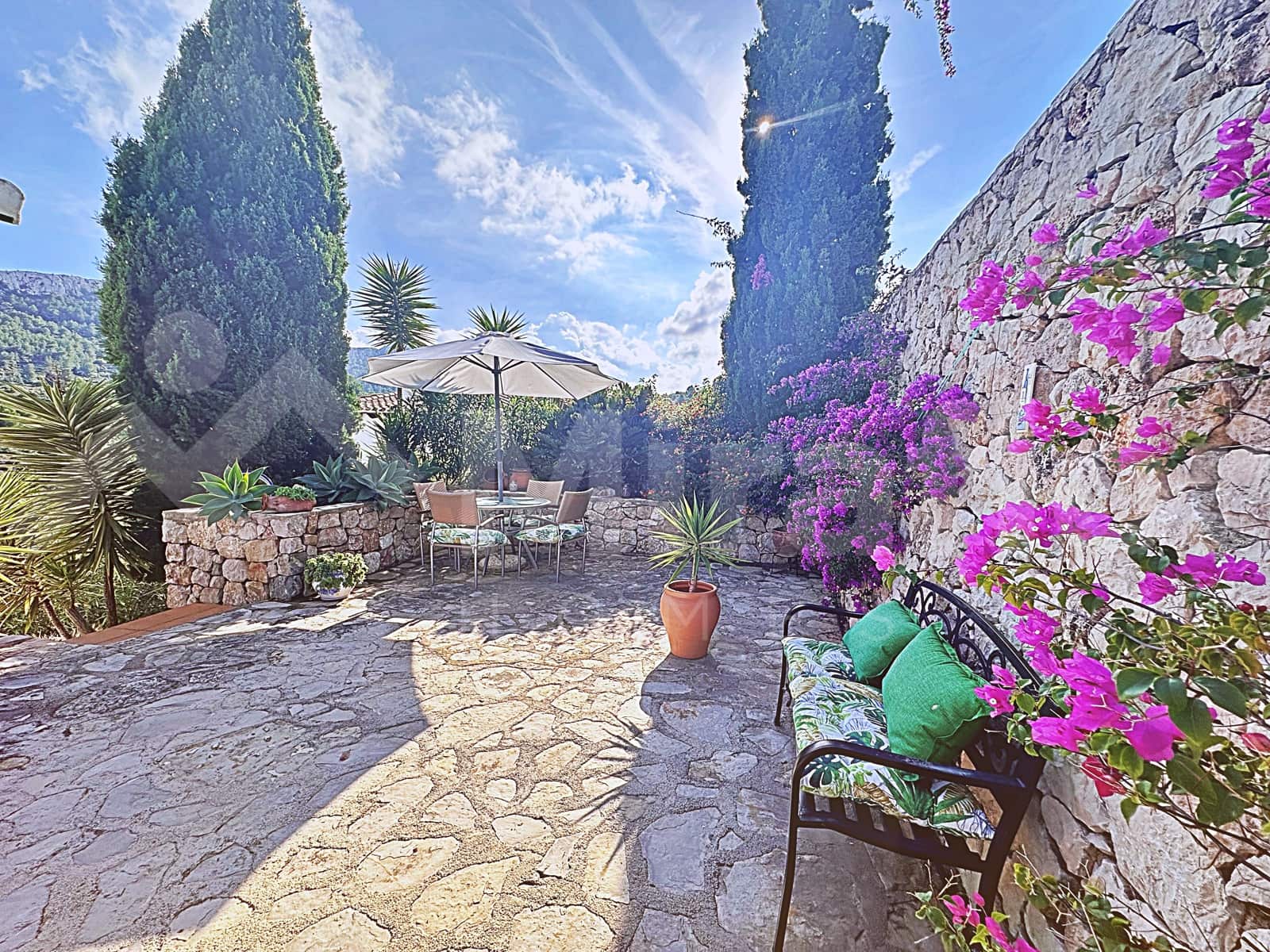 4 bedroom Villa for sale in Denia with pool - € 450,000 (Ref: 10158689)