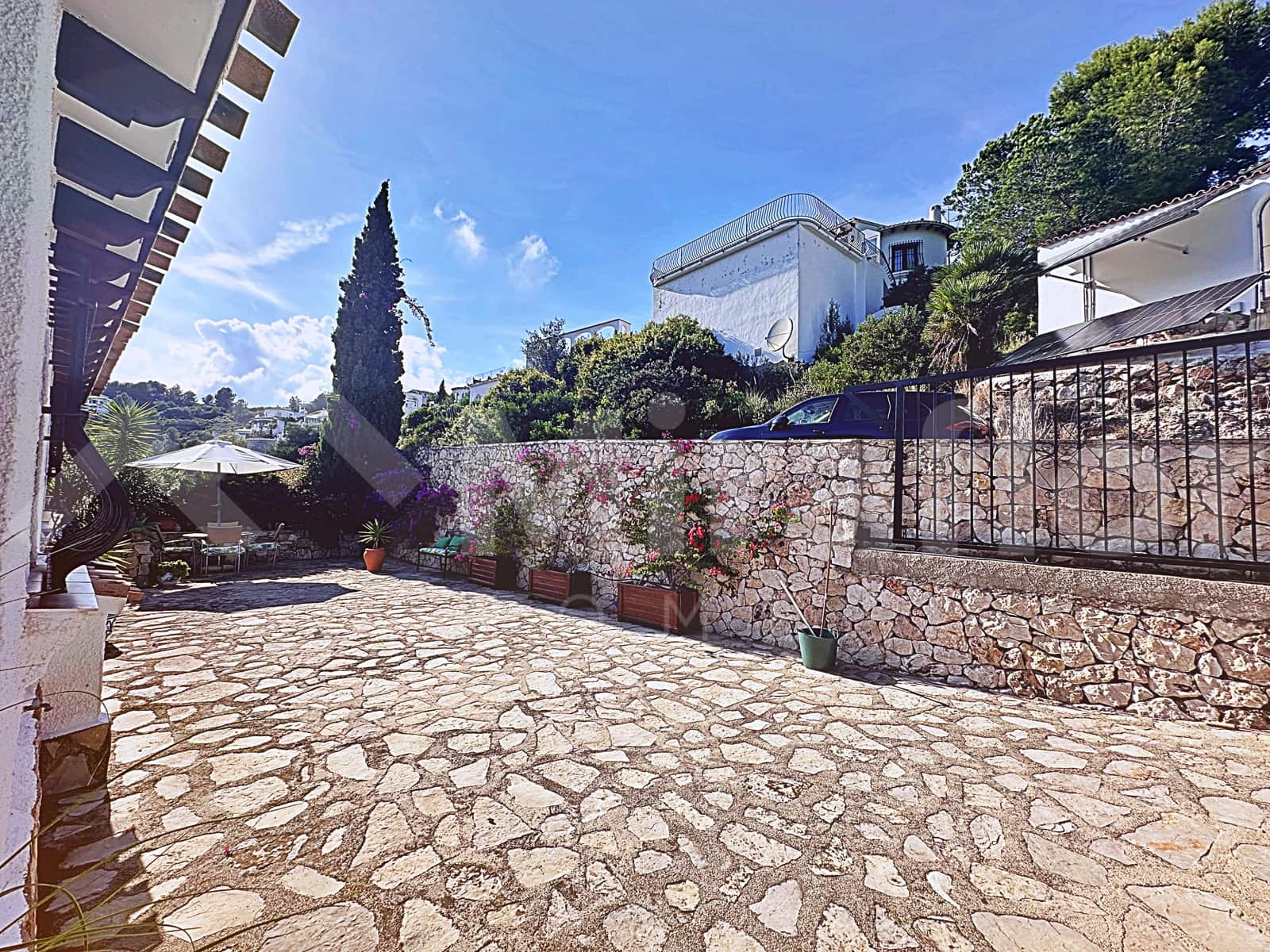 4 bedroom Villa for sale in Denia with pool - € 450,000 (Ref: 10158689)