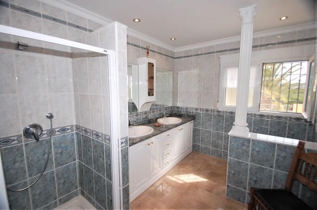 Chalet de 4 habitaciones en Les Bassetes - El Marjal, Dénia en venta con piscina - 1.300.000 € (Ref: 4119267)