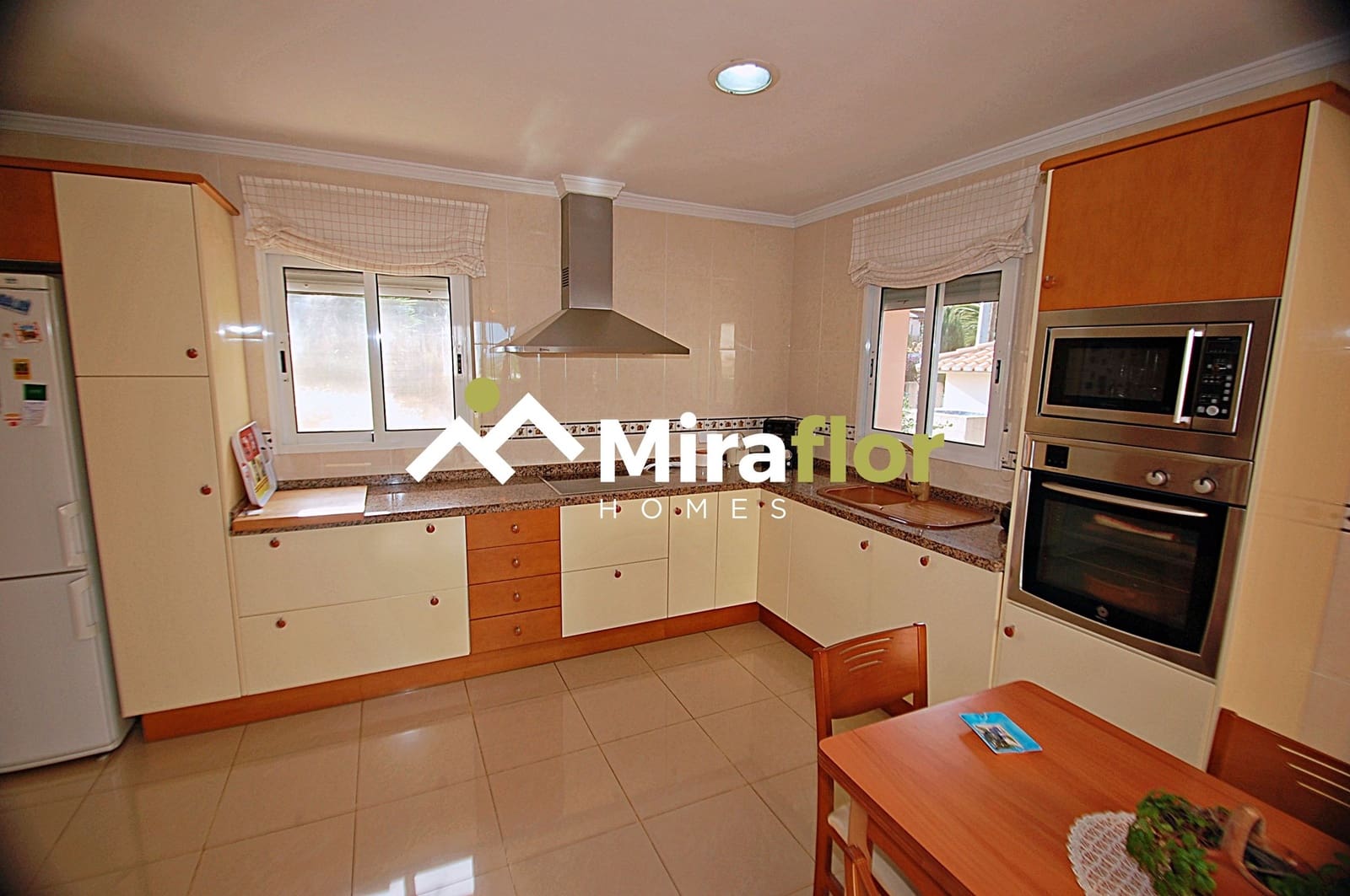 Chalet de 5 habitaciones en Dénia en venta con piscina - 795.000 € (Ref: 5253994)