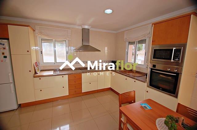 Chalet de 5 habitaciones en Les Bassetes - El Marjal, Dénia en venta con piscina - 795.000 € (Ref: 5253994)