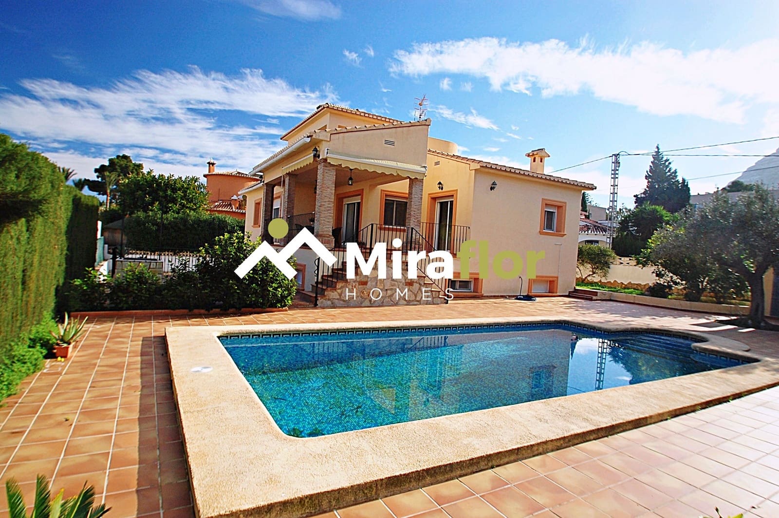 Chalet de 5 habitaciones en Dénia en venta con piscina - 795.000 € (Ref: 5253994)