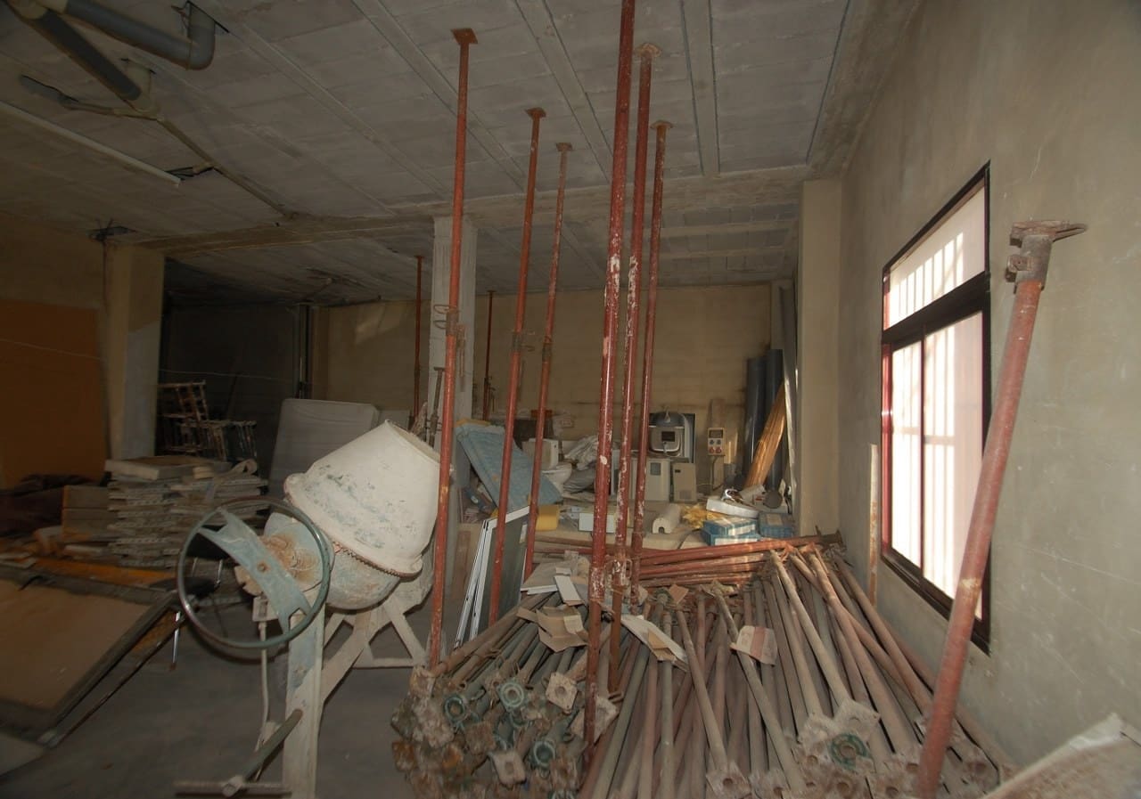 Kommersiell til salgs i Pego - € 130 000 (Ref: 5808118)