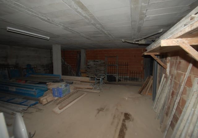 Yritys myytävänä paikassa Pego - 130 000 € (Ref: 5808118)