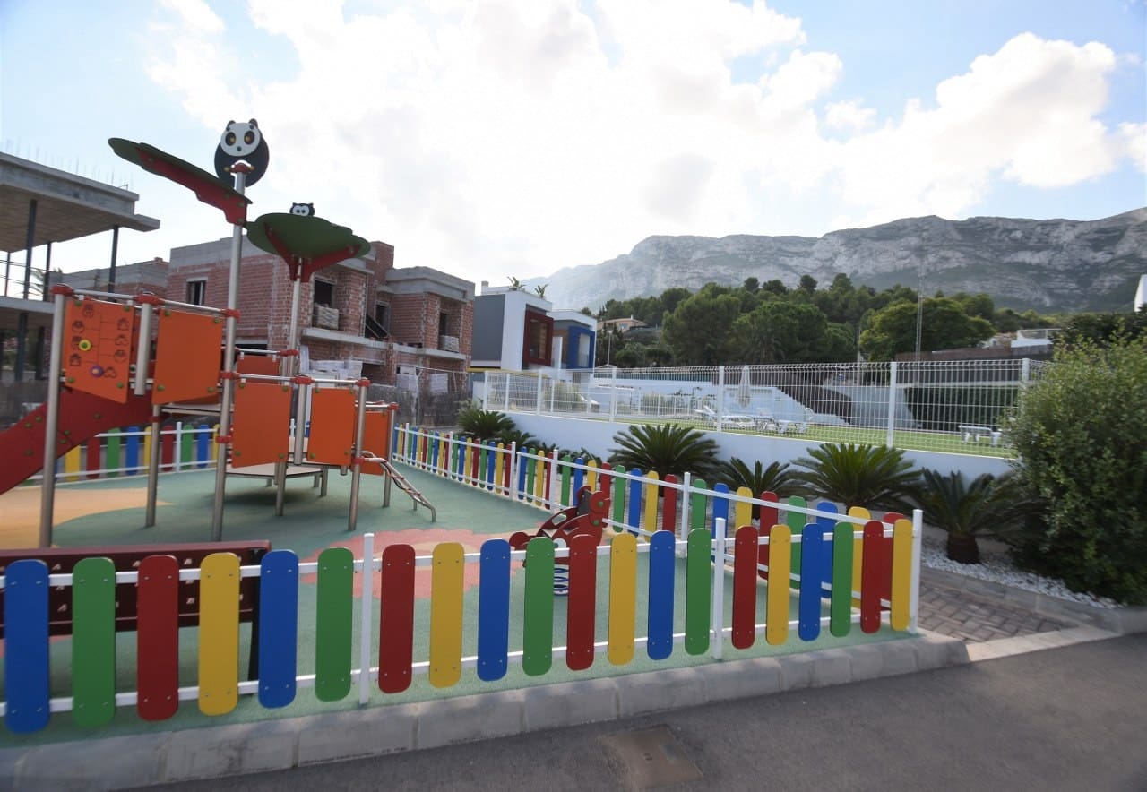 3 sypialnia Dom szeregowy na sprzedaż w Denia z basenem - 431 000 € (Ref: 6011580)