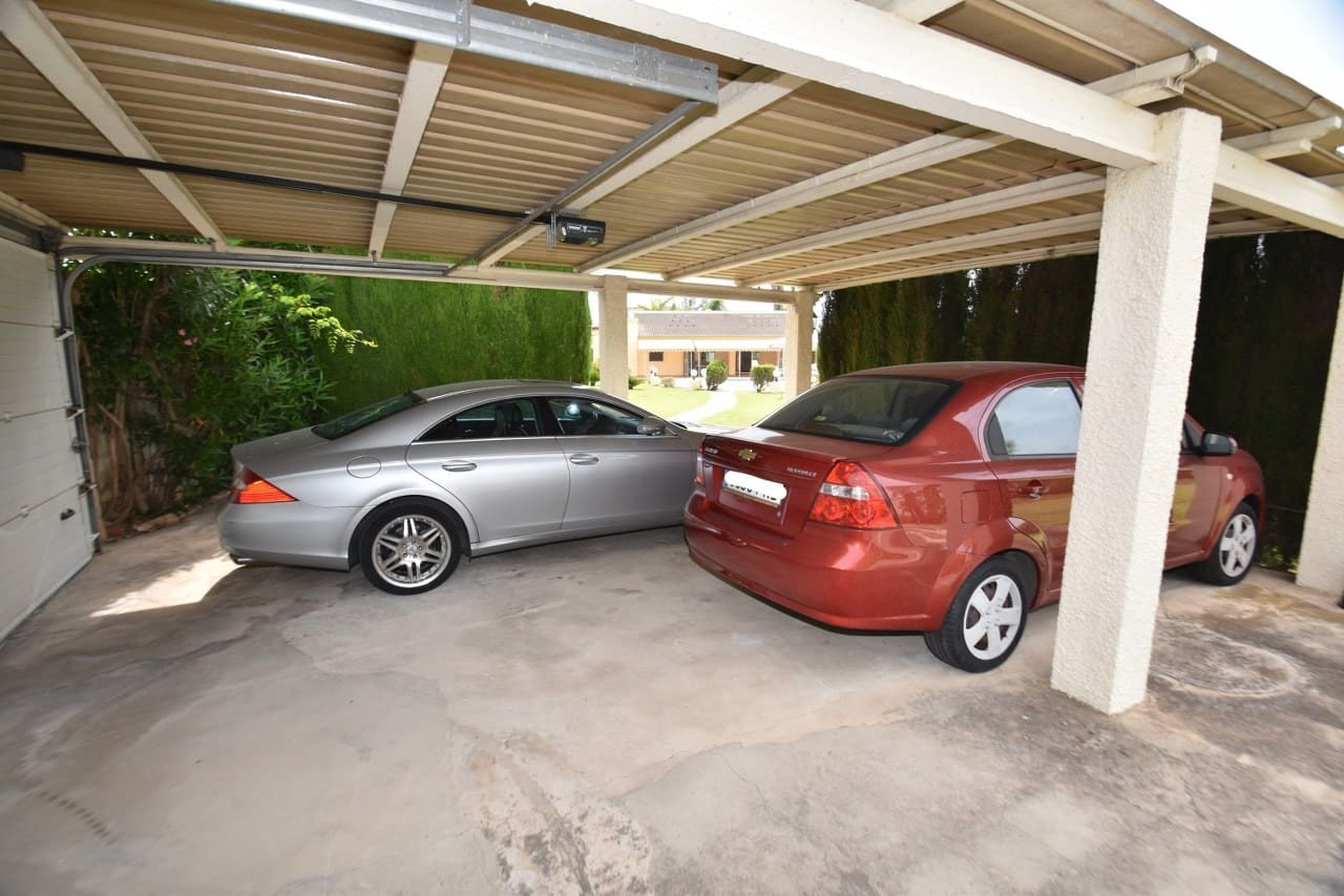 5 Zimmer Villa zu verkaufen in Els Poblets mit Pool - 765.000 € (Ref: 6144697)