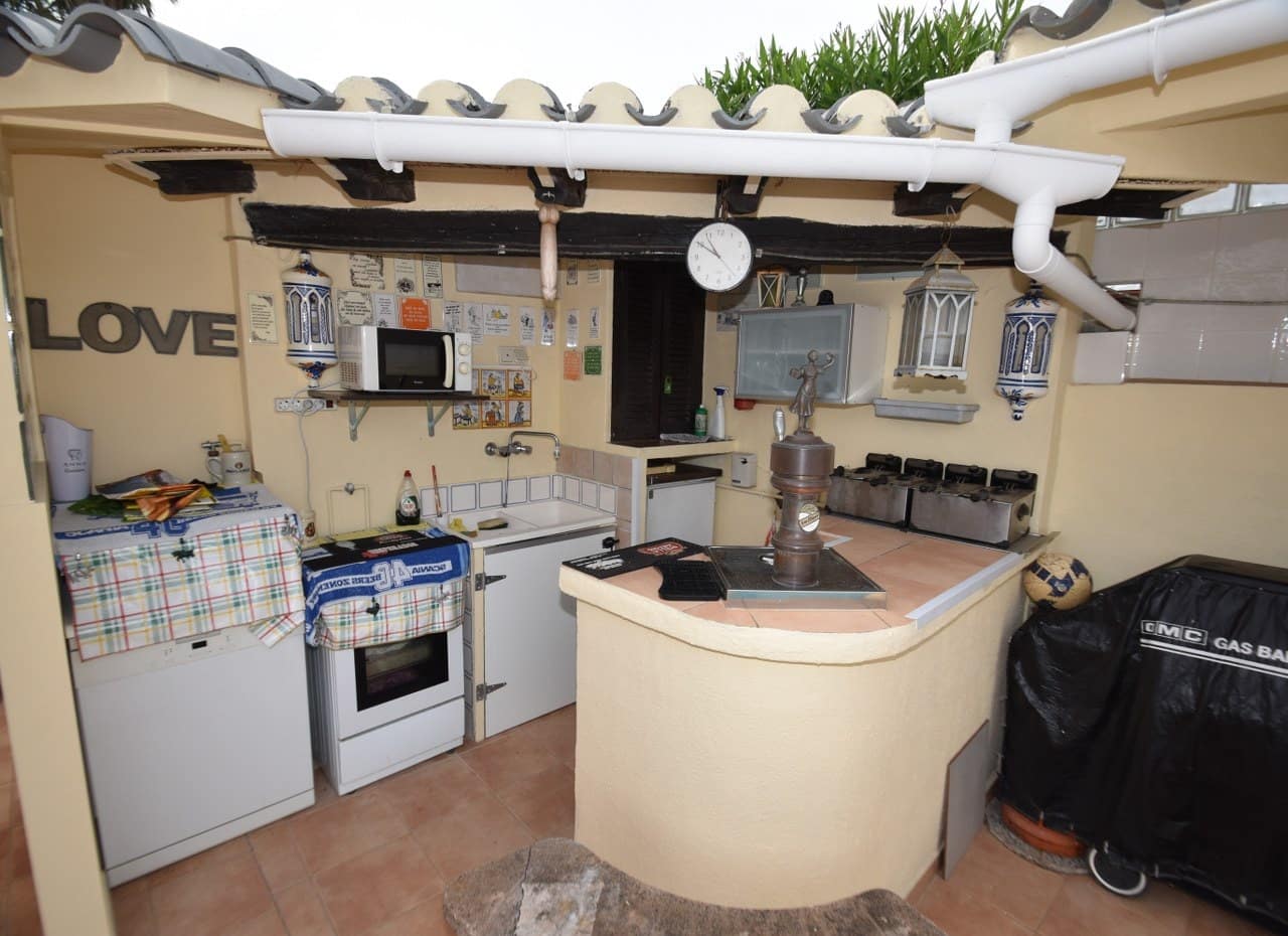 5 Zimmer Villa zu verkaufen in Els Poblets mit Pool - 765.000 € (Ref: 6144697)