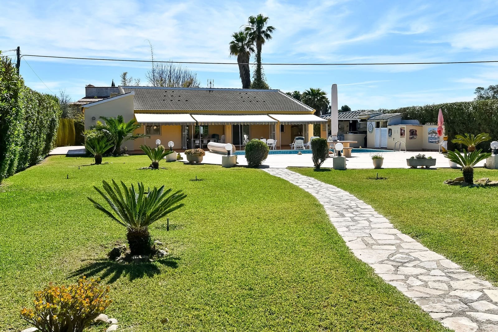 5 Zimmer Villa zu verkaufen in Els Poblets mit Pool - 765.000 € (Ref: 6144697)