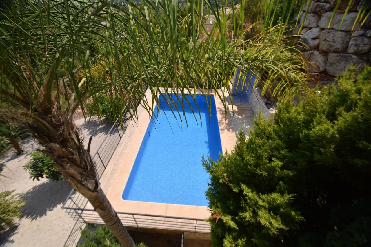 Chalet de 3 habitaciones en Dénia en venta con piscina - 590.000 € (Ref: 6250851)