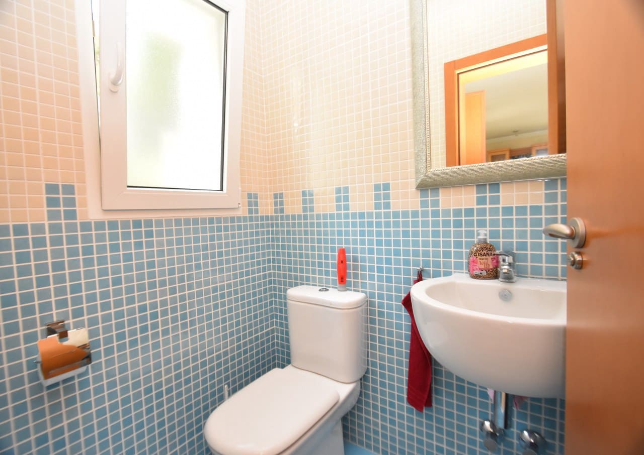 Chalet de 3 habitaciones en Dénia en venta con piscina - 590.000 € (Ref: 6250851)