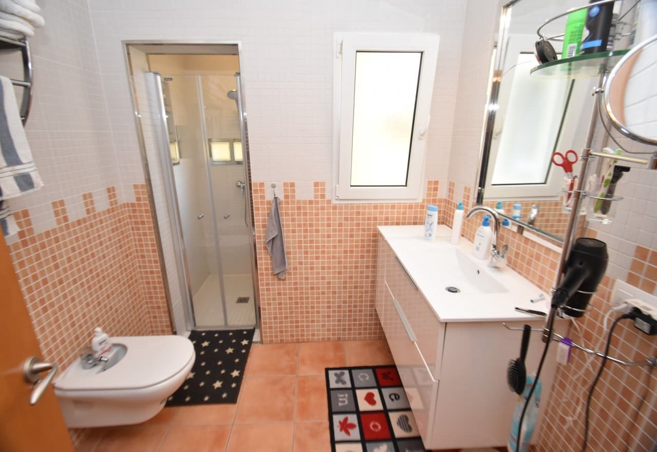 Chalet de 3 habitaciones en Dénia en venta con piscina - 590.000 € (Ref: 6250851)