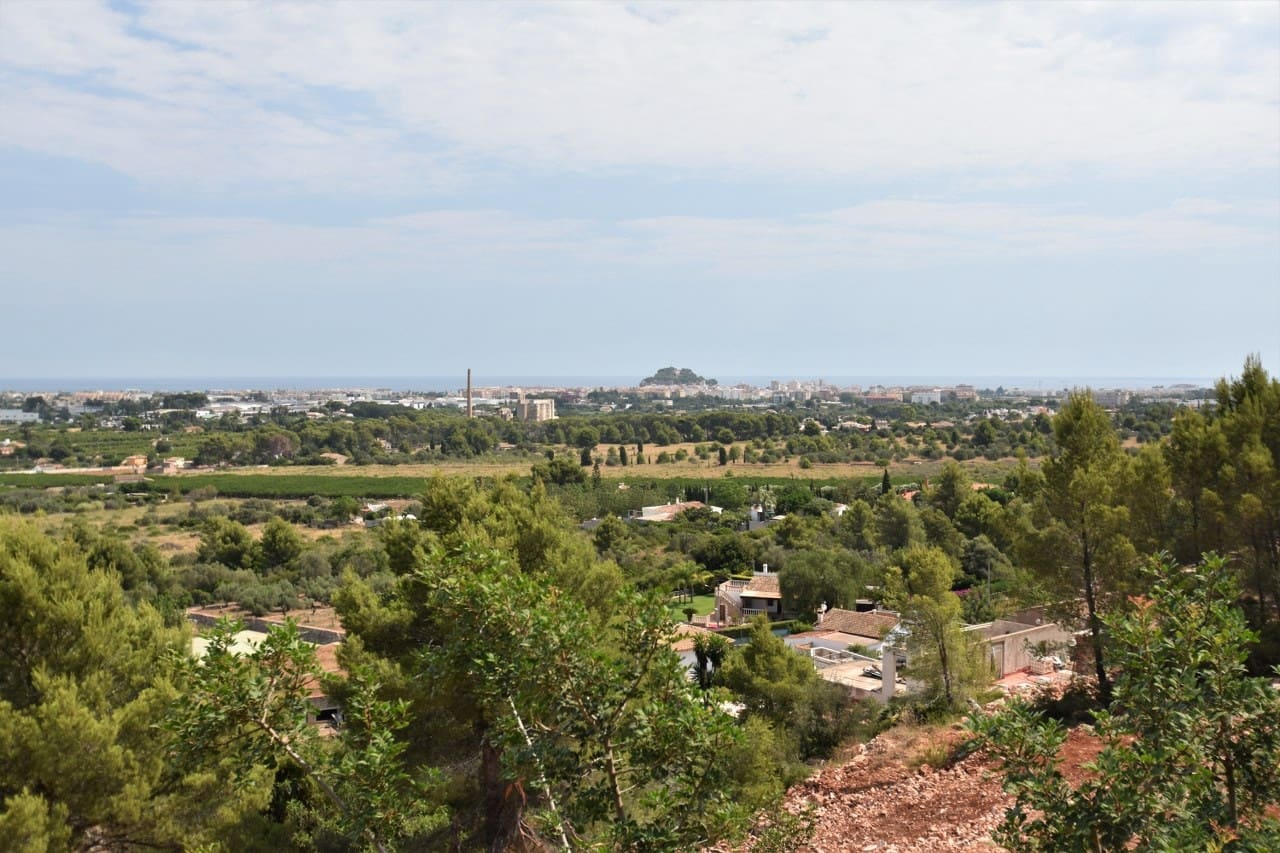 Chalet de 3 habitaciones en Dénia en venta con piscina - 590.000 € (Ref: 6250851)