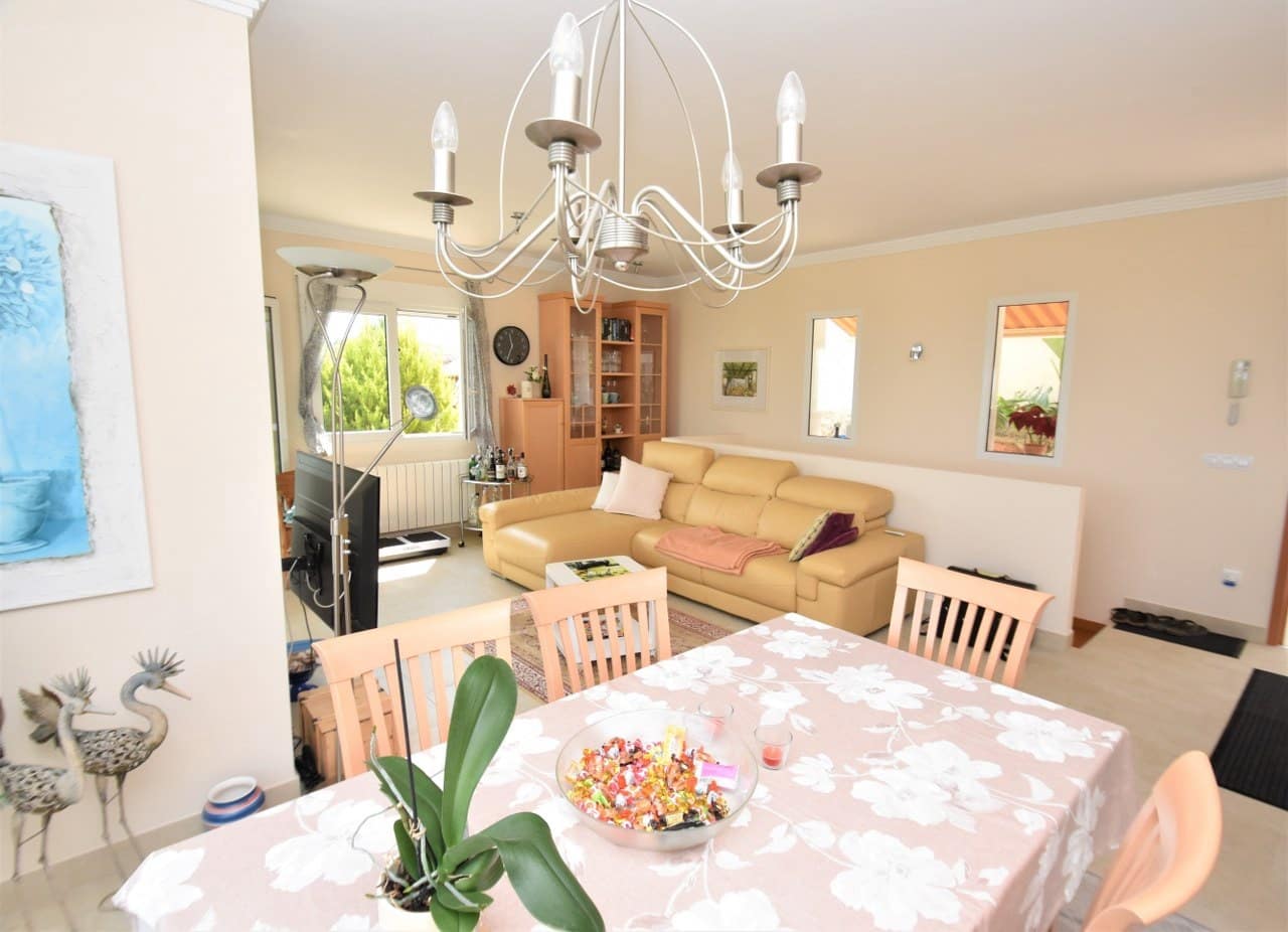 3 bedroom Villa for sale in Denia with pool - € 590,000 (Ref: 6250851)