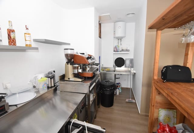 Gewerbe zu verkaufen in Dénia - 137.000 € (Ref: 6651579)