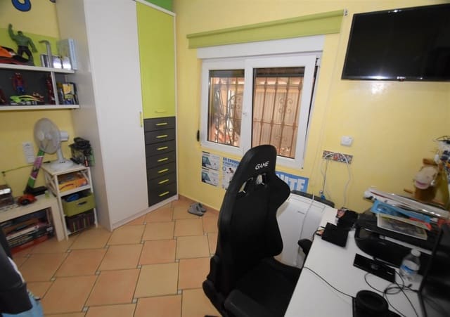 9 Zimmer Villa zu verkaufen in Dénia mit Pool - 980.000 € (Ref: 6826317)