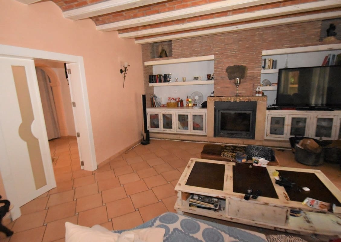 9 bedroom Villa for sale in Denia with pool - € 980,000 (Ref: 6826317)