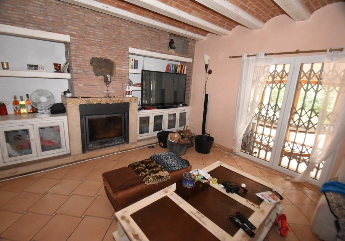 9 bedroom Villa for sale in Denia with pool - € 980,000 (Ref: 6826317)