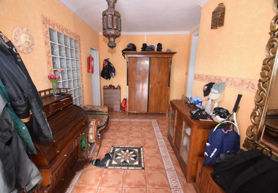 9 bedroom Villa for sale in Denia with pool - € 980,000 (Ref: 6826317)