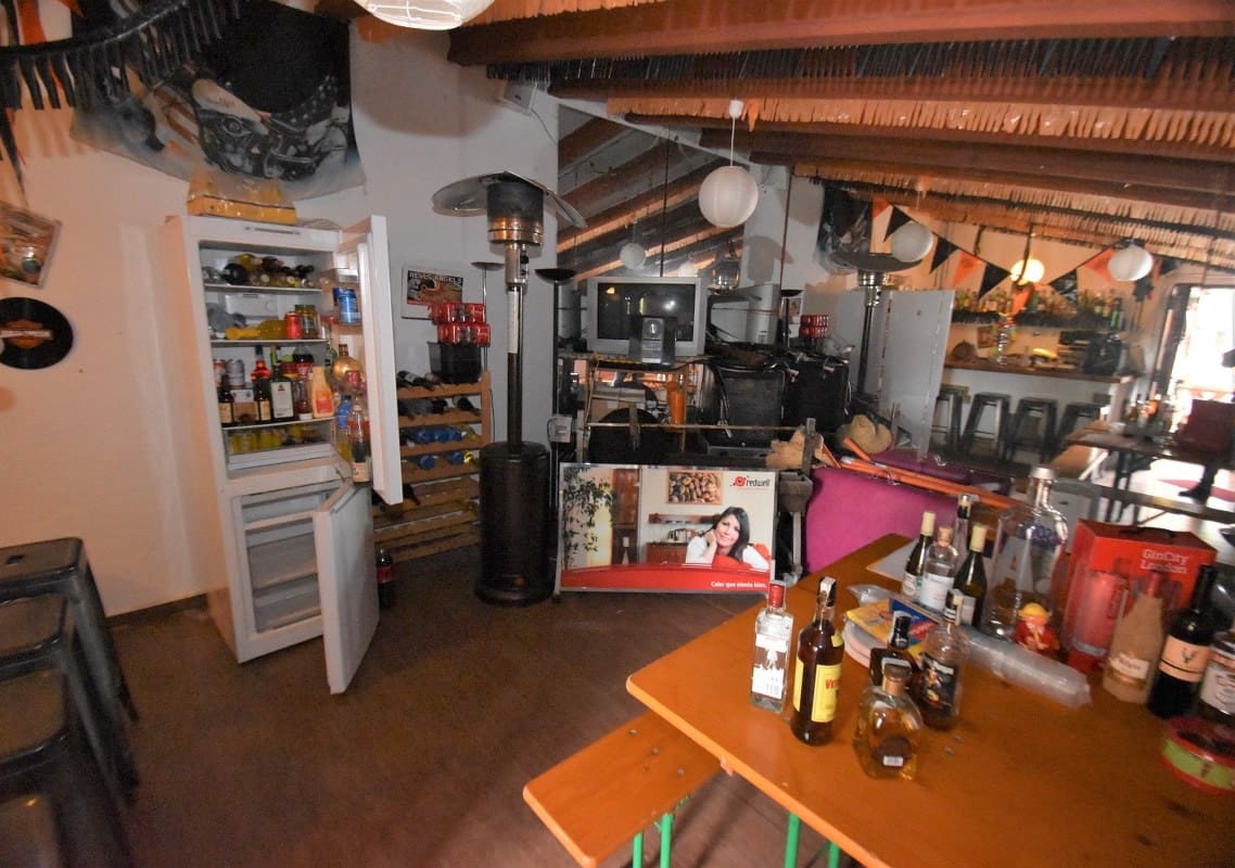 9 bedroom Villa for sale in Denia with pool - € 980,000 (Ref: 6826317)