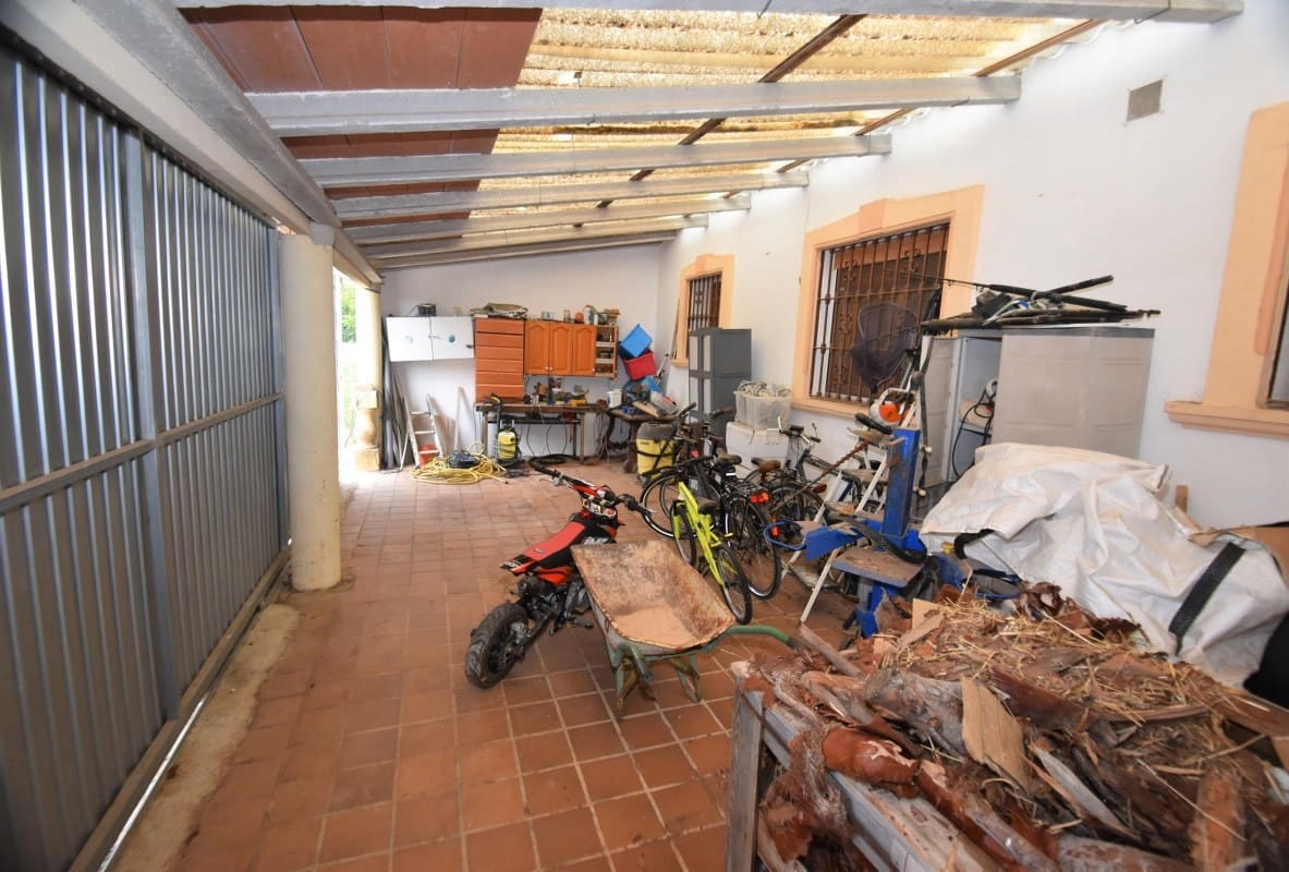 9 bedroom Villa for sale in Denia with pool - € 980,000 (Ref: 6826317)