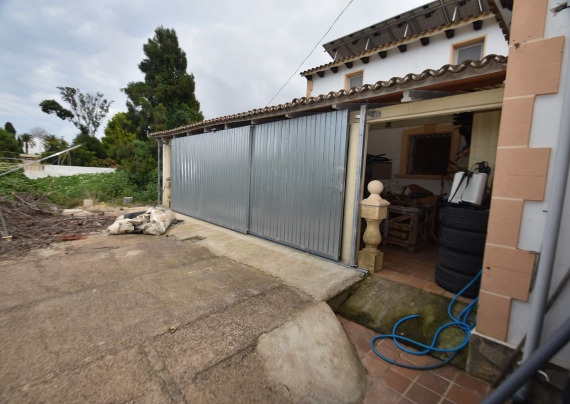 9 bedroom Villa for sale in Denia with pool - € 980,000 (Ref: 6826317)