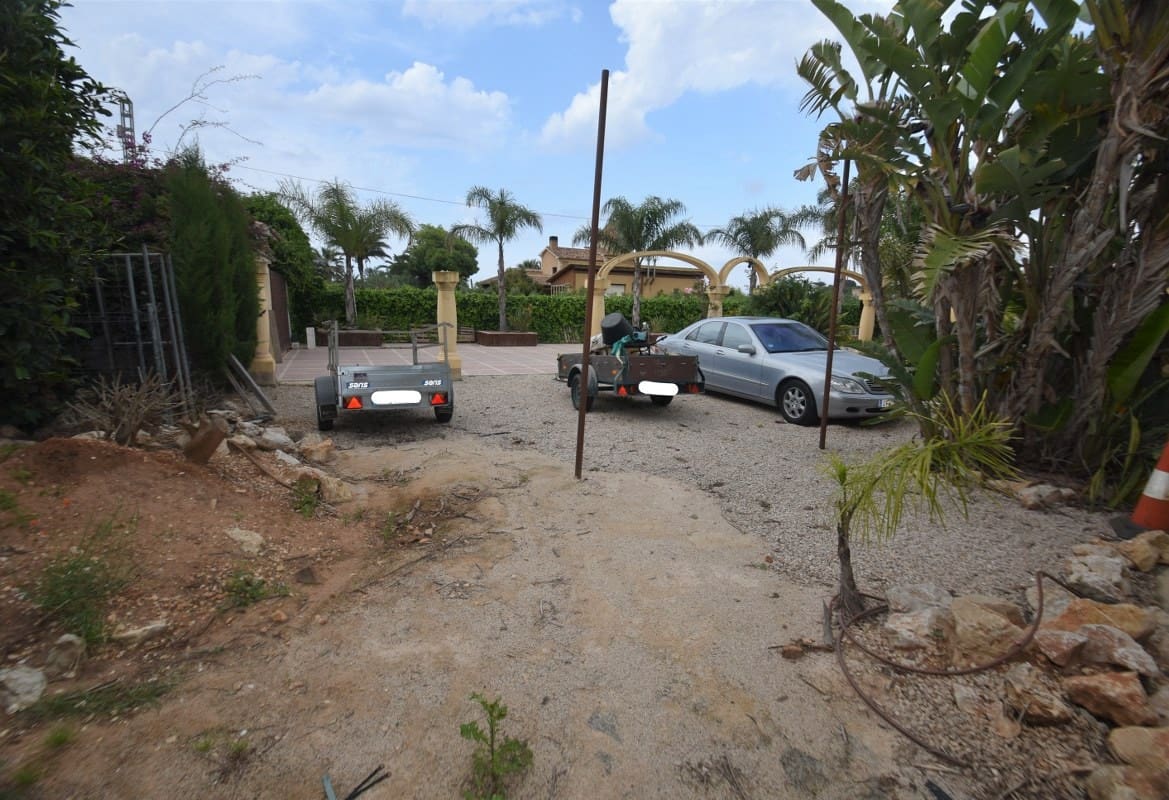 9 bedroom Villa for sale in Denia with pool - € 980,000 (Ref: 6826317)