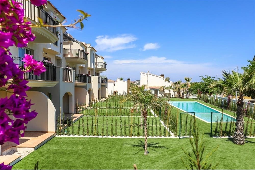 2 bedroom Apartment for sale in Denia with pool - € 381,000 (Ref: 7386024)