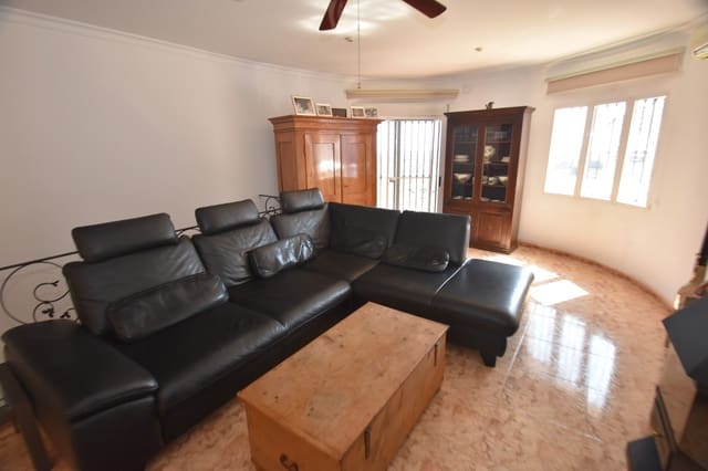 4 soveværelse Villa til salg i Oliva med swimmingpool - € 489.000 (Ref: 7615307)