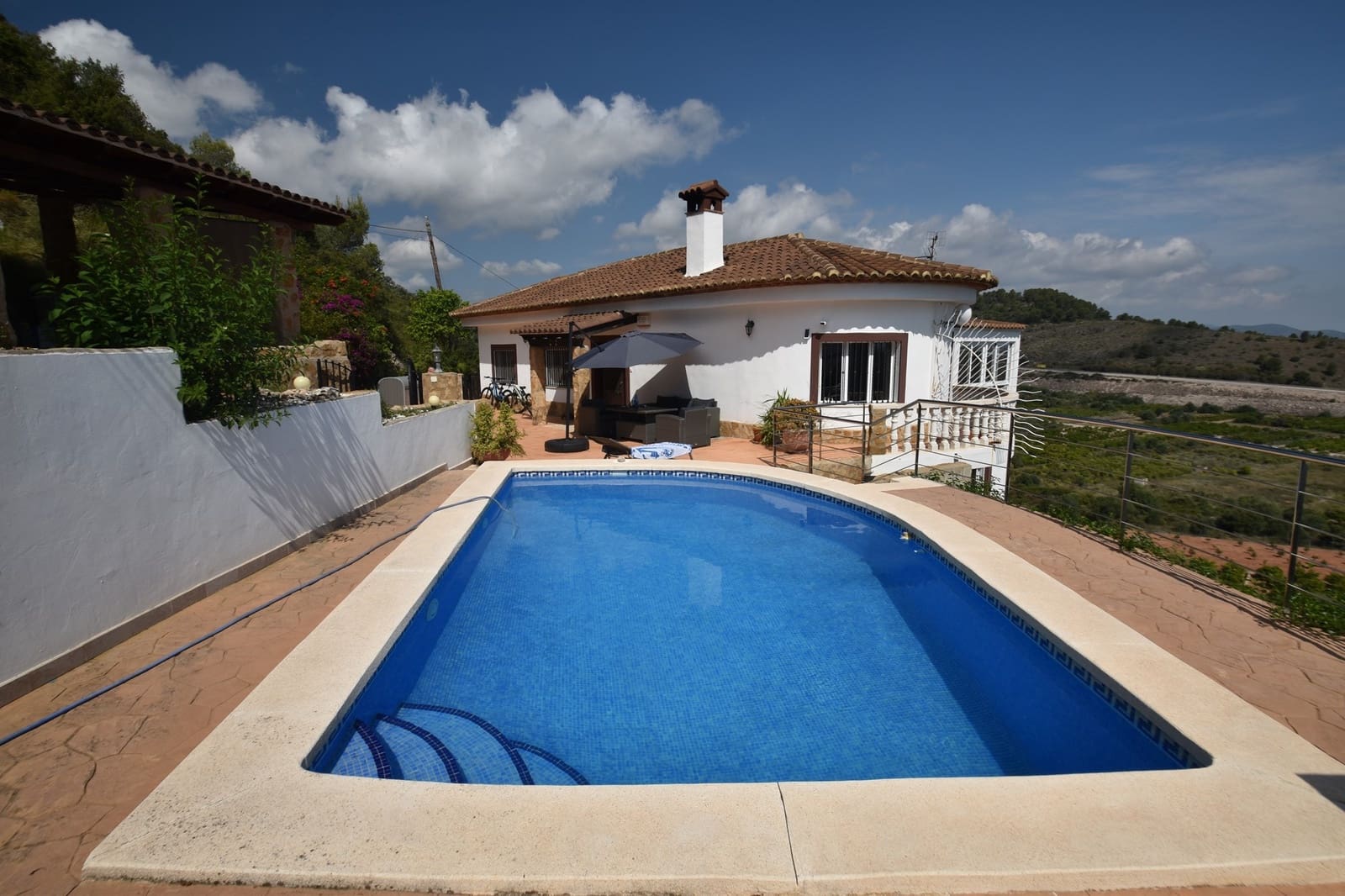 4 soveværelse Villa til salg i Oliva med swimmingpool - € 489.000 (Ref: 7615307)