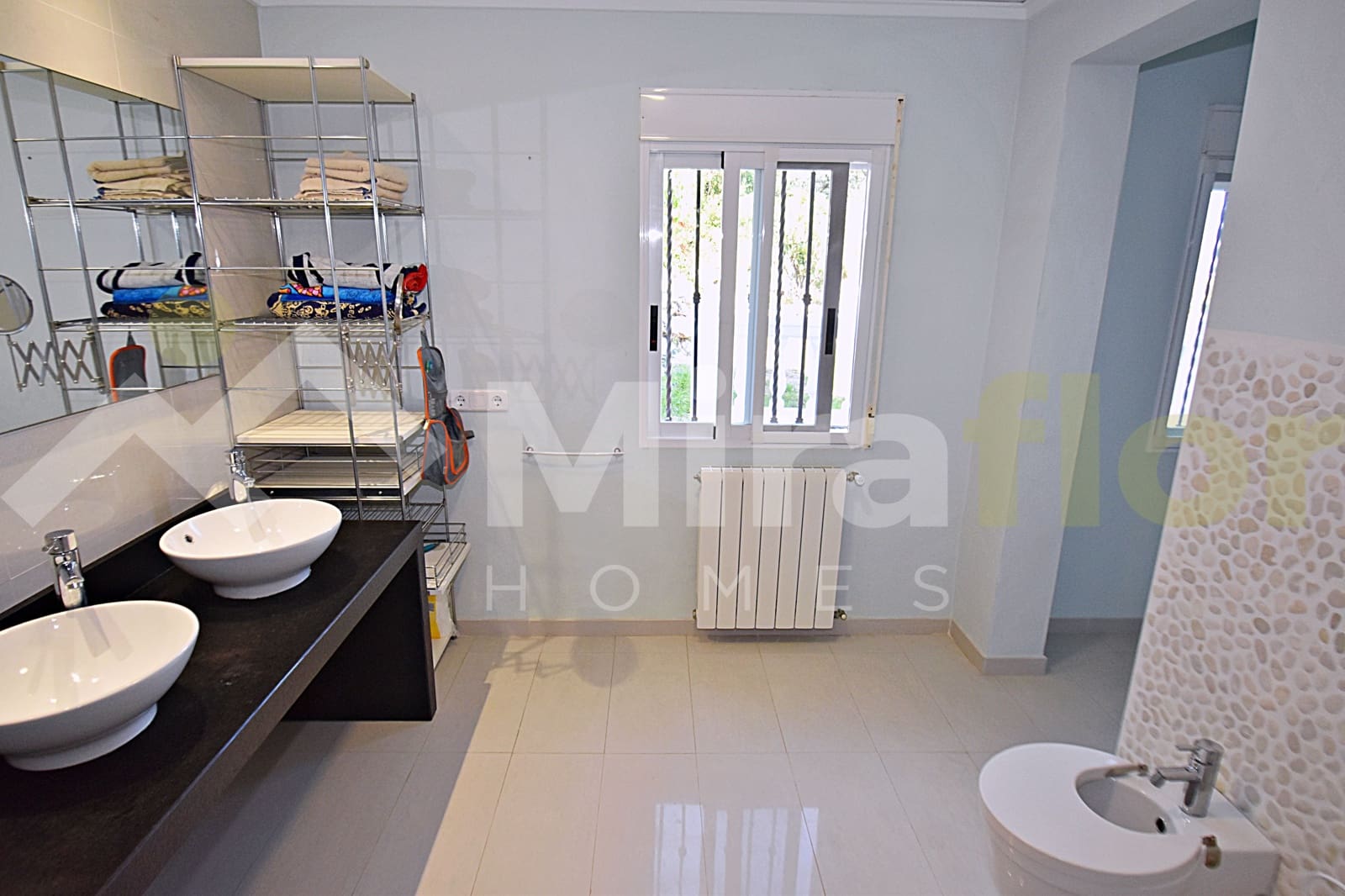 4 bedroom Villa for sale in Oliva with pool - € 495,000 (Ref: 7615307)