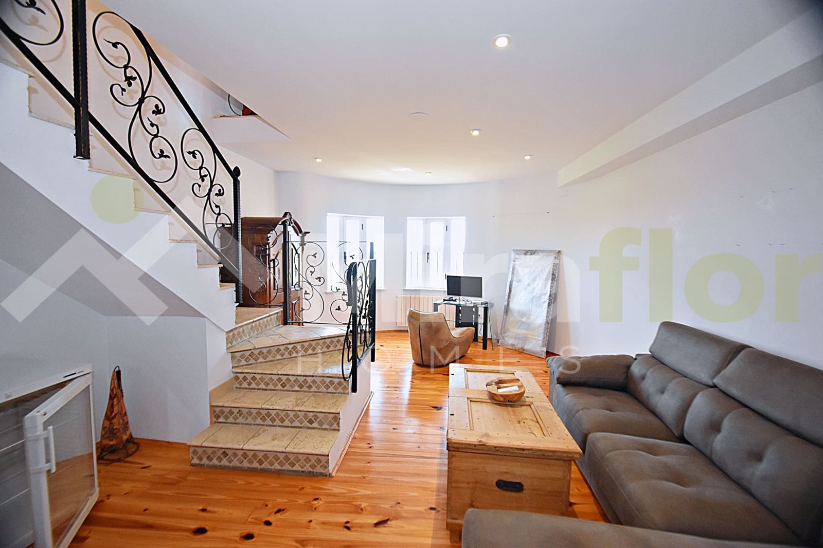 4 bedroom Villa for sale in Oliva with pool - € 495,000 (Ref: 7615307)