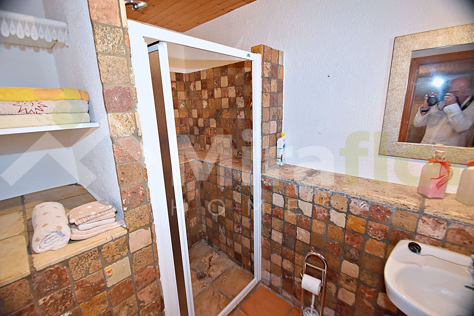 4 bedroom Villa for sale in Oliva with pool - € 495,000 (Ref: 7615307)