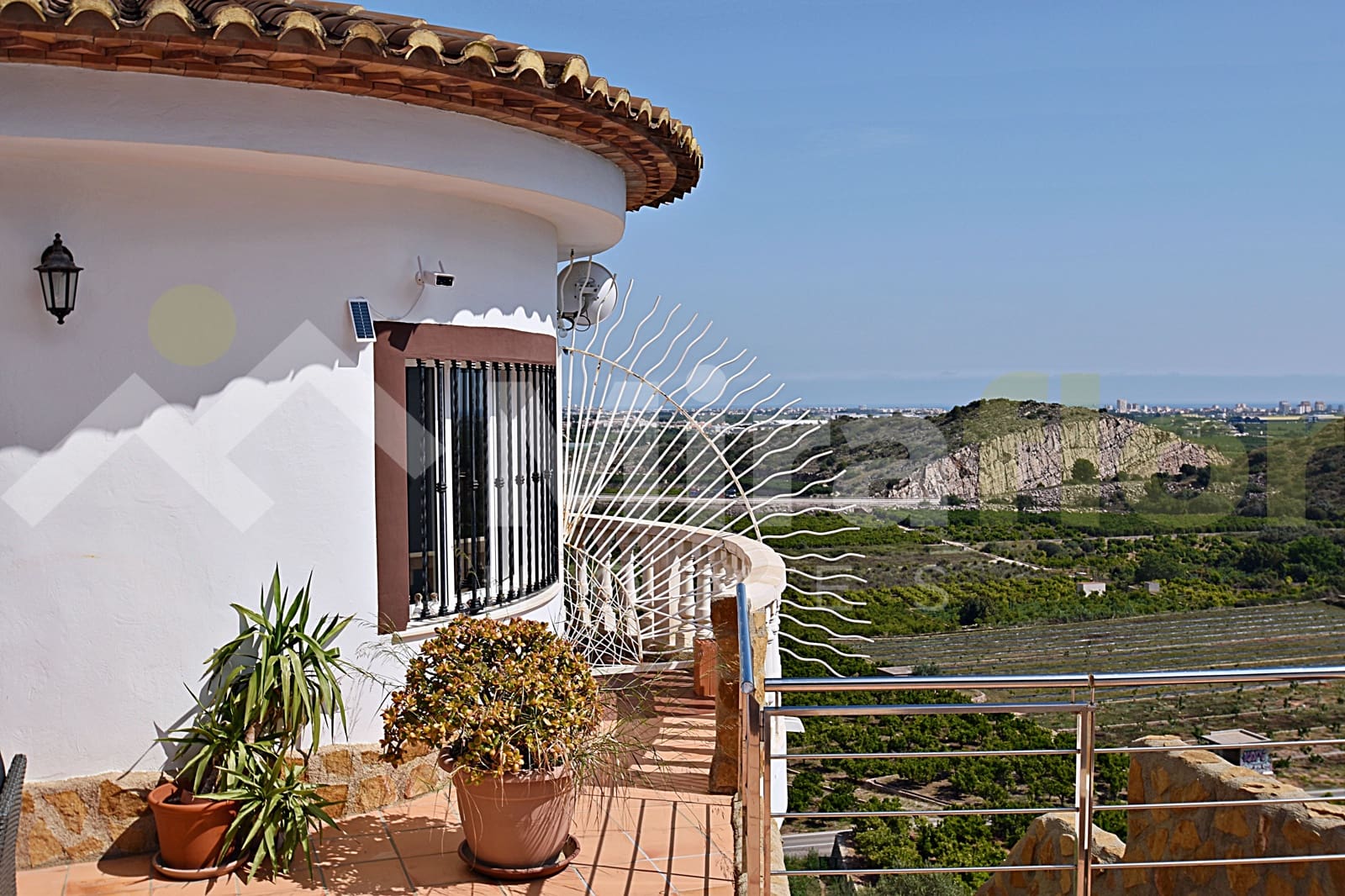 4 bedroom Villa for sale in Oliva with pool - € 495,000 (Ref: 7615307)