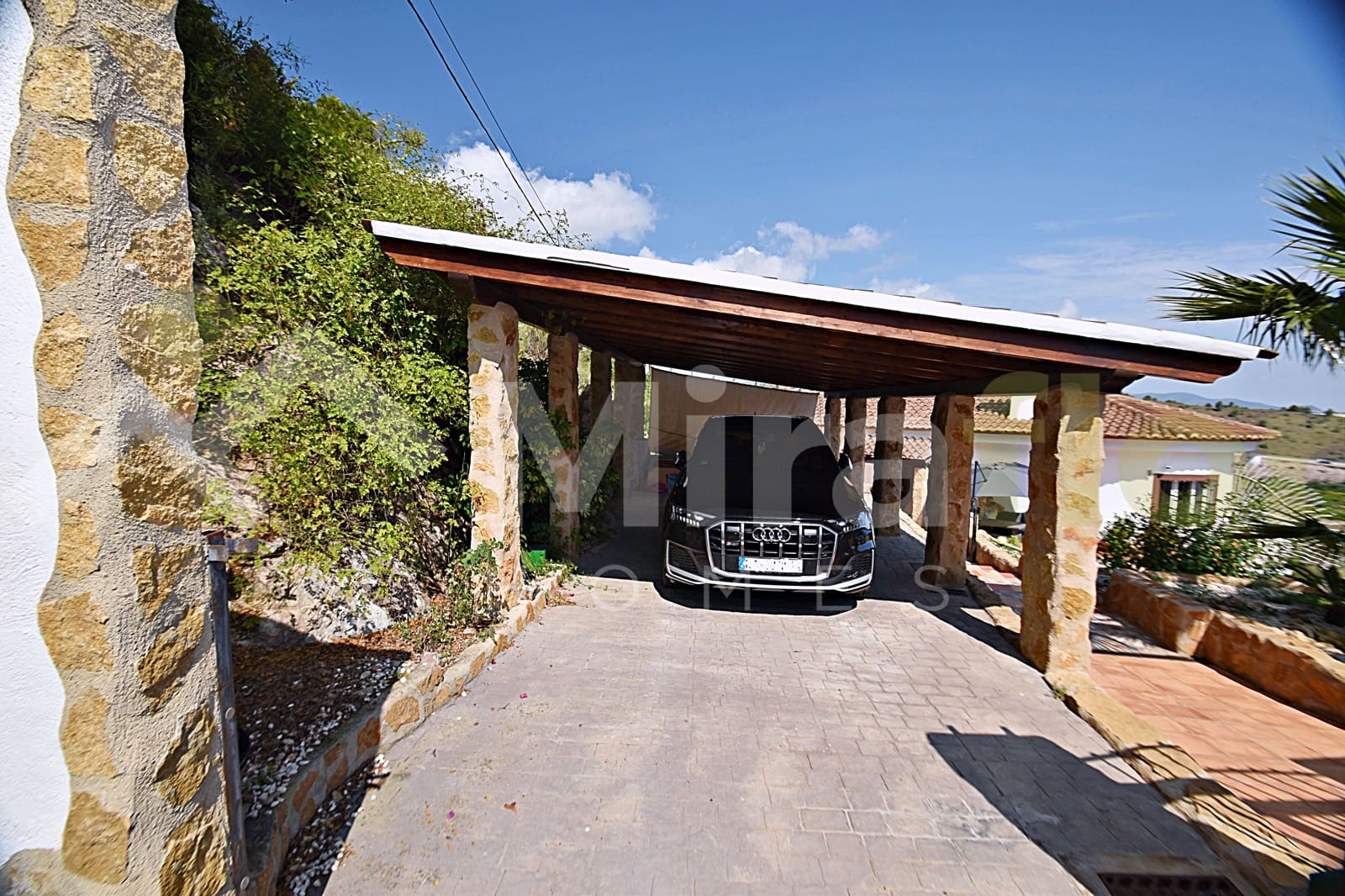 4 bedroom Villa for sale in Oliva with pool - € 495,000 (Ref: 7615307)