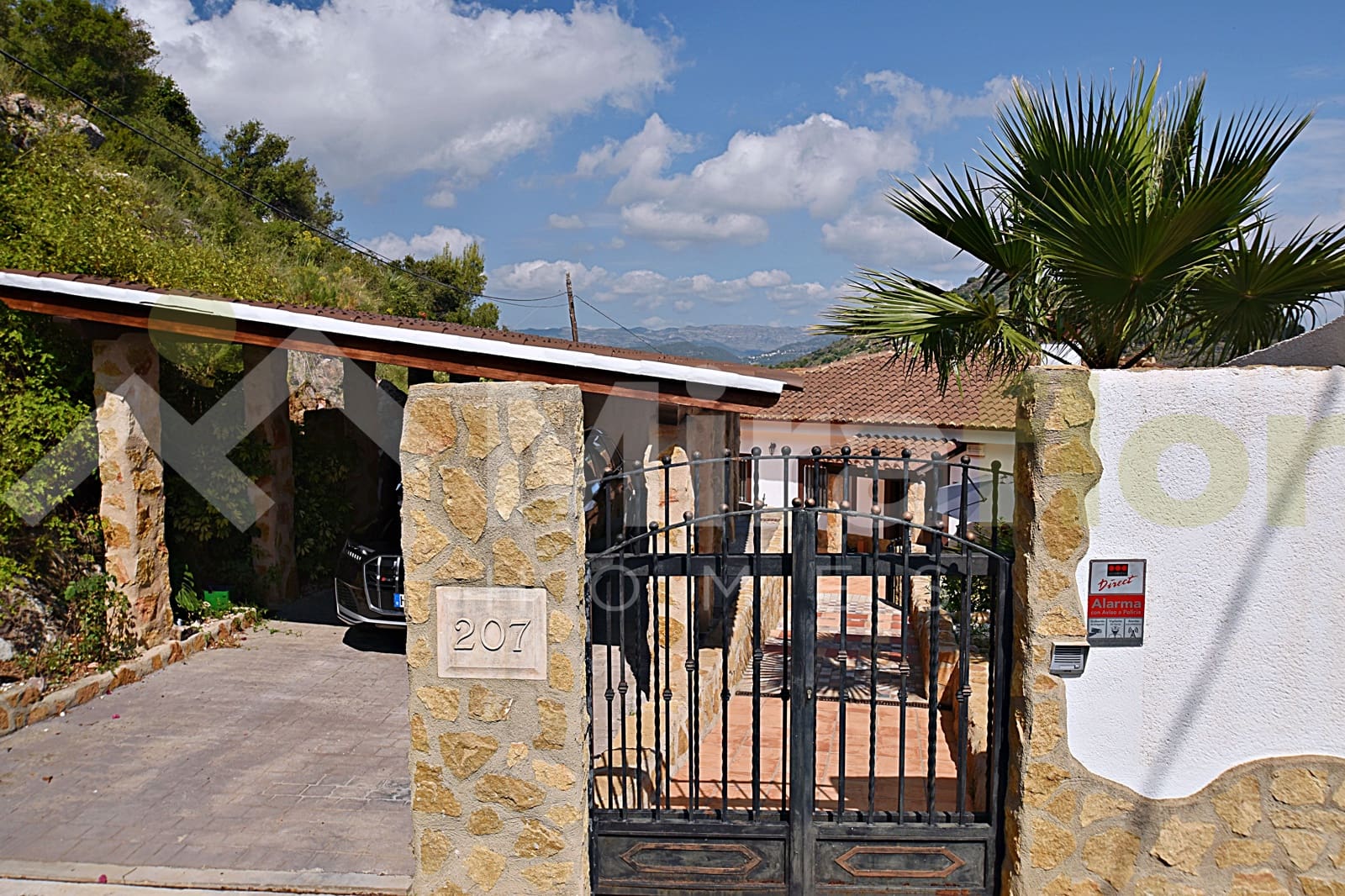 4 bedroom Villa for sale in Oliva with pool - € 495,000 (Ref: 7615307)