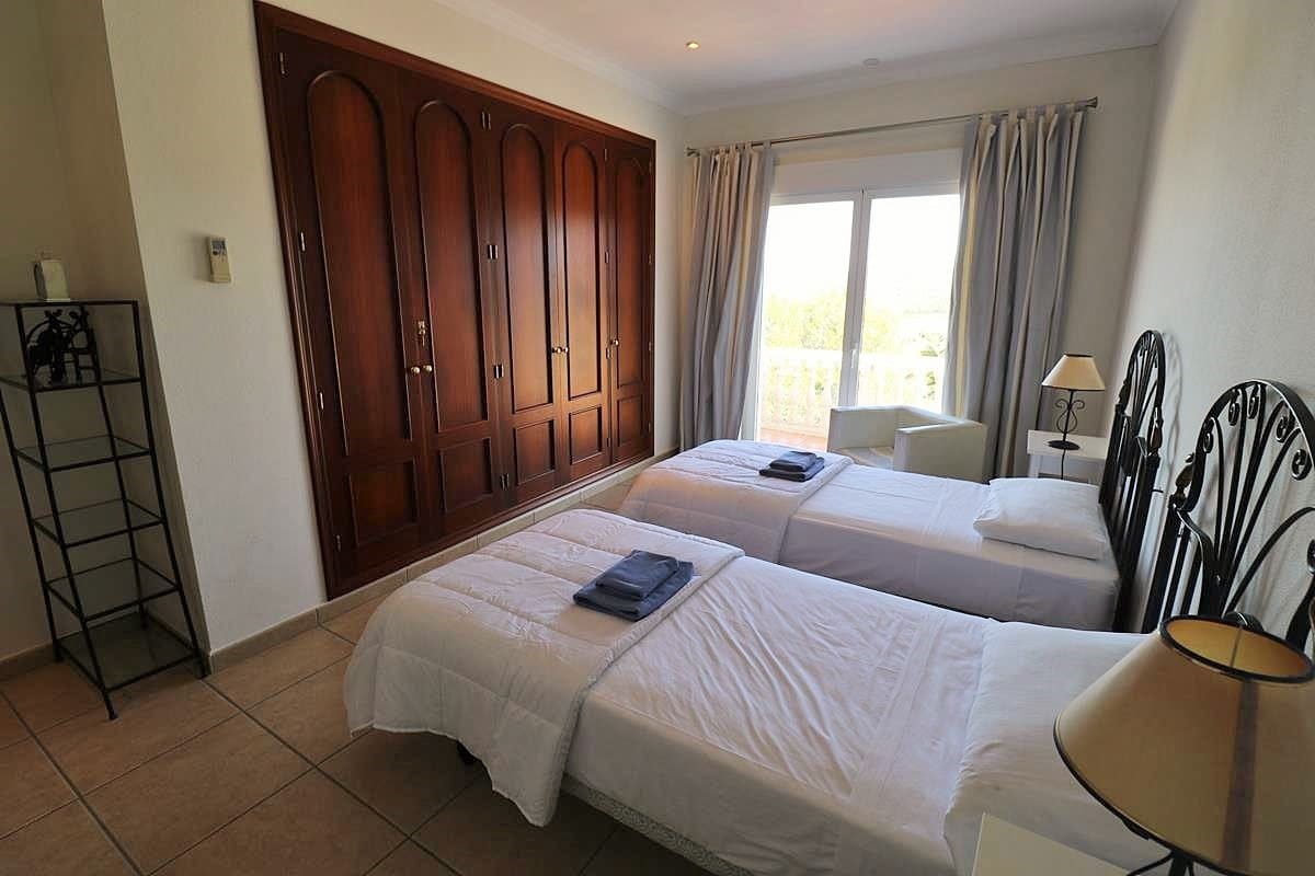 4 bedroom Villa for sale in Denia with pool - € 975,000 (Ref: 7621129)