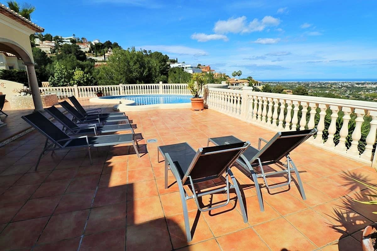 4 bedroom Villa for sale in Denia with pool - € 975,000 (Ref: 7621129)