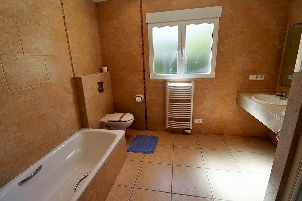 4 bedroom Villa for sale in Denia with pool - € 975,000 (Ref: 7621129)