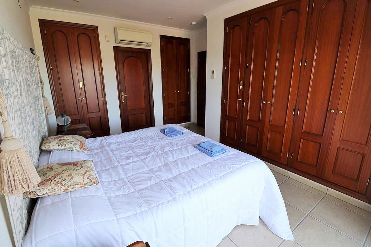 4 bedroom Villa for sale in Denia with pool - € 975,000 (Ref: 7621129)