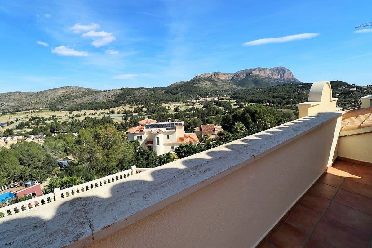 4 bedroom Villa for sale in Denia with pool - € 975,000 (Ref: 7621129)
