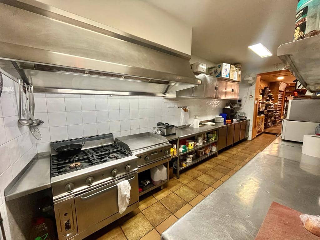 Business for sale in Els Poblets - € 300,000 (Ref: 8032532)
