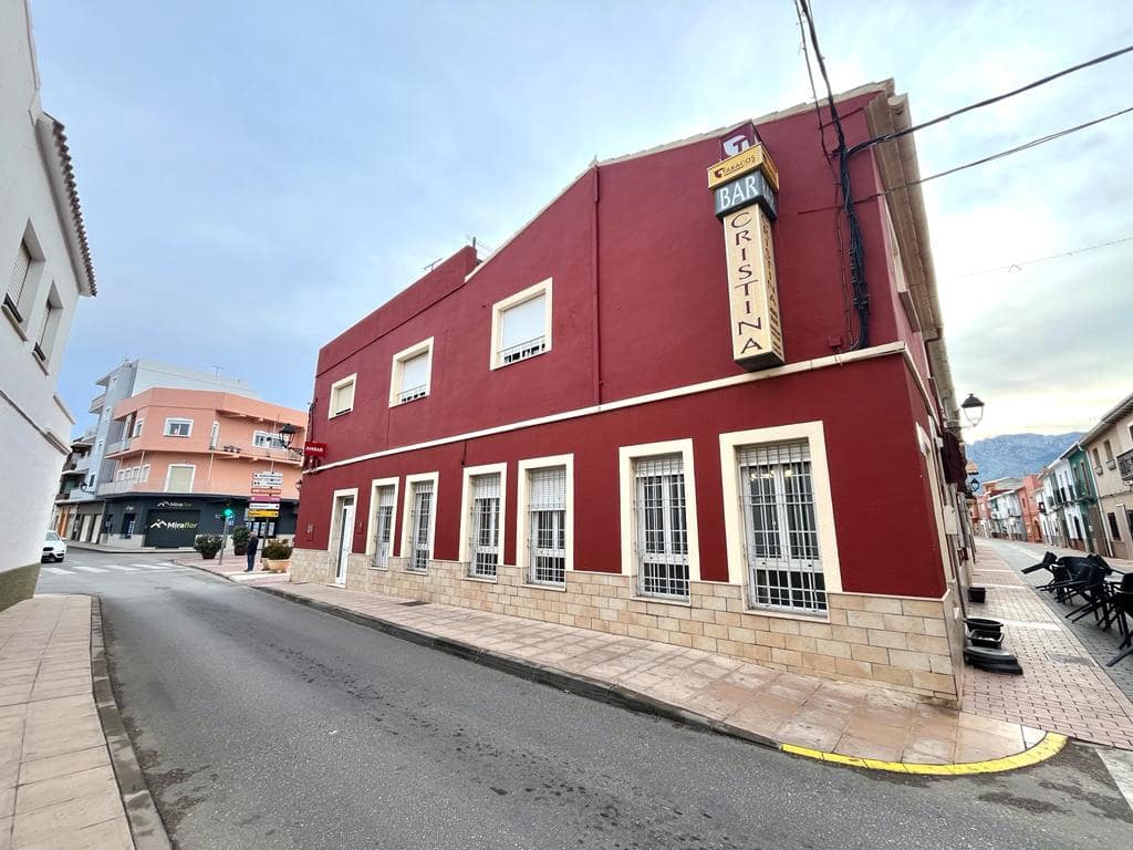 Business for sale in Els Poblets - € 300,000 (Ref: 8032532)