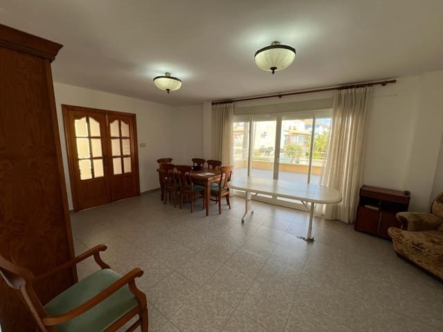 6 bedroom Villa for sale in Oliva - € 495,000 (Ref: 8155076)