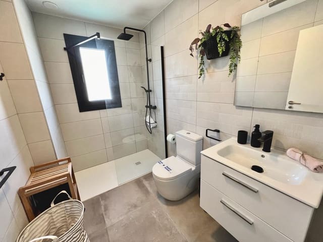 2 bedroom Apartment for sale in Oliva with pool - € 240,000 (Ref: 8166919)