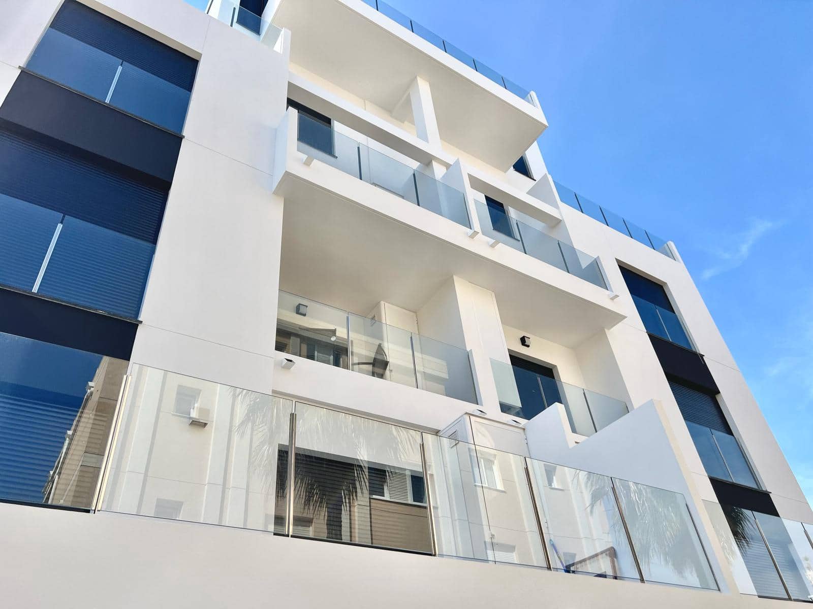 Apartamento de 2 habitaciones en Oliva en venta con piscina - 240.000 € (Ref: 8166919)