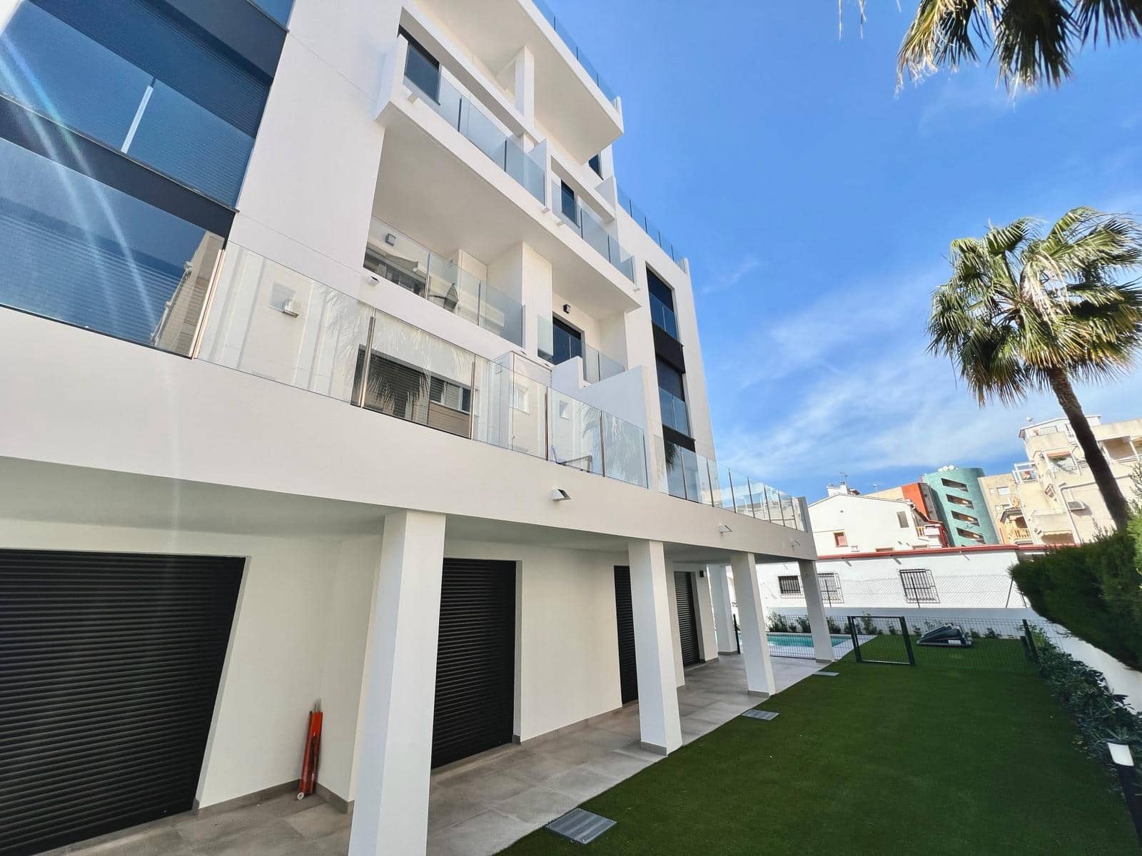 Apartamento de 2 habitaciones en Oliva en venta con piscina - 240.000 € (Ref: 8166919)